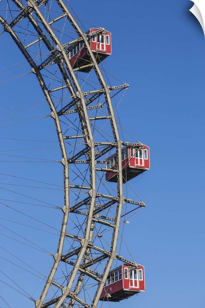 Austria, Vienna, Leopoldstadt, Prater, The Wurstelprater amusement park, Riesenrad Ferris wheel