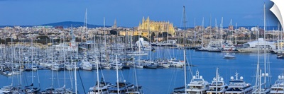 Cathedral La Seu and harbour, Palma, Mallorca (Majorca), Balearic Islands, Spain