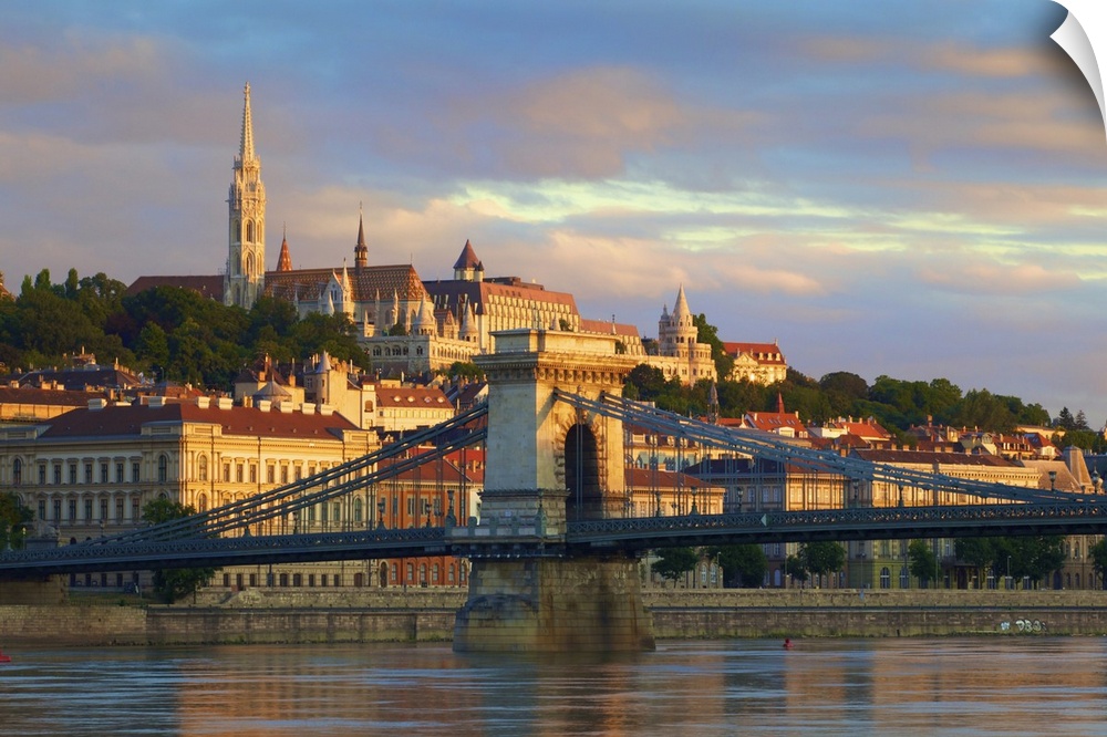 Chain Bridge, Matyas Church and Fisherman's Bastion, Budapest, Hungary, East Central Europe