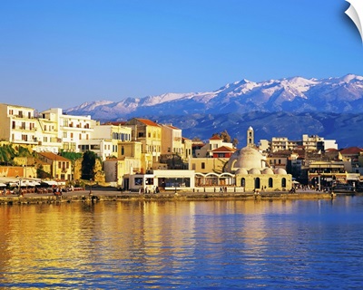 Chania waterfront and mountains in background, Chania, Crete, Greece, Europe