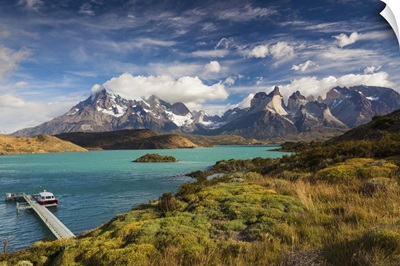 Chile, Magallanes Region, Torres del Paine National Park, tour boat