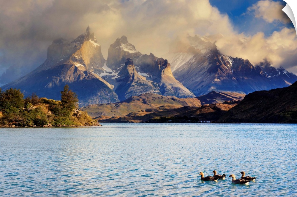Chile, Patagonia, Torres del Paine National Park (UNESCO Site), Cuernos del Paine peaks and Lake Pehoe
