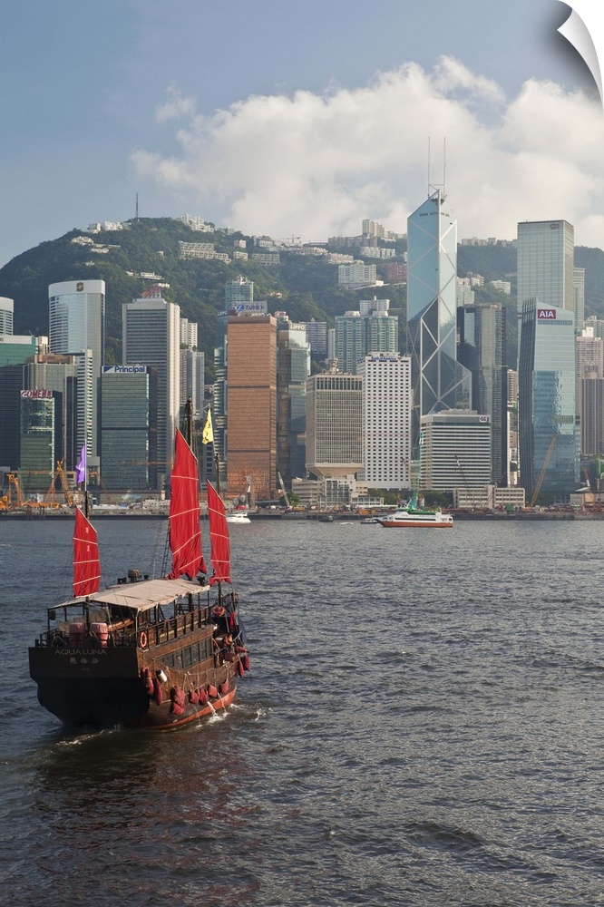 One of the last remaining Chinese sailing junks on Victoria Harbour, Hong Kong, China, Asia, viewed from Kowloon