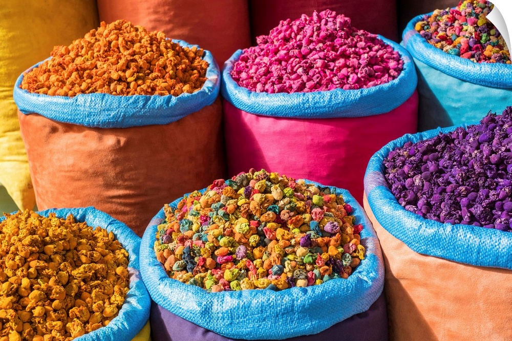 Morocco, Marrakech-Safi (Marrakesh-Tensift-El Haouz) region, Marrakesh. Colorful spices for sale in spice market, medina o...
