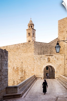 Croatia, Dubrovnik, Nun Walking Through The Old Town