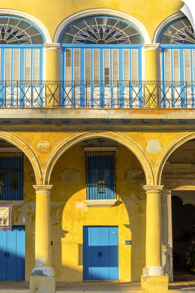 Cuba, Havana, La Habana Vieja, Plaza Vieja.