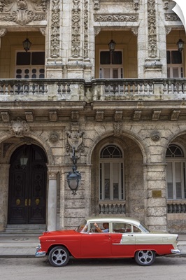 Cuba, Havana, La Habana Vieja, Prado or Paseo de Marti
