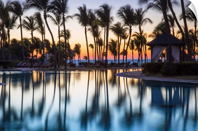 Cuba, Varadero, Swimming pool at Paradisus Hotel