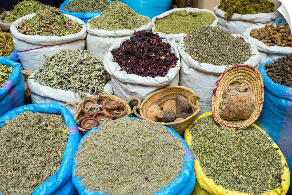Morocco, Marrakech-Safi (Marrakesh-Tensift-El Haouz) region, Marrakesh. Dried herbs and spices for sale in the Mellah spic...