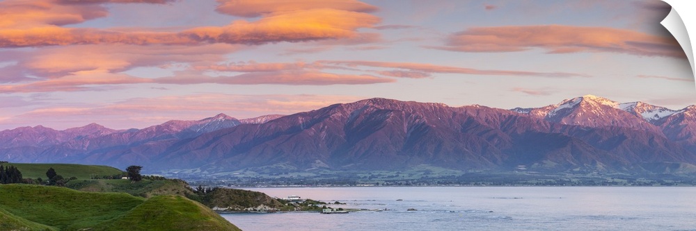 Elevated view over dramatic landscape illuminated at sunrise, Kaikoura, South Island, New Zealand