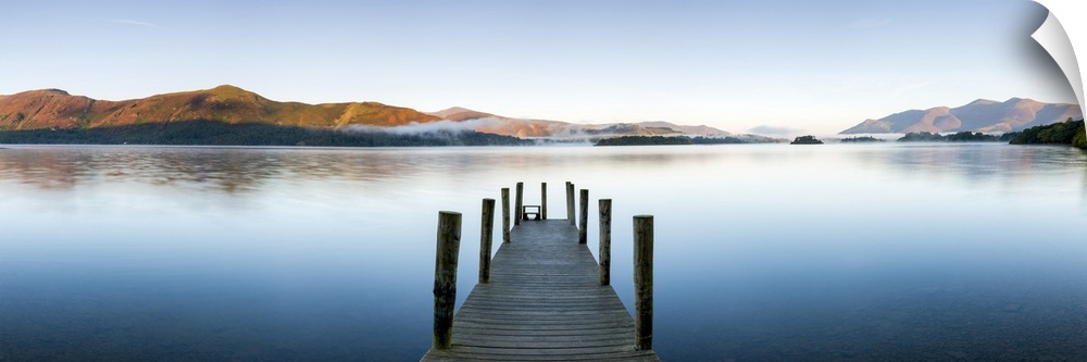 United Kingdom, England, Cumbria, Lake District National Park, Derwent Water, Wooden jetty at Barrow Bay landing