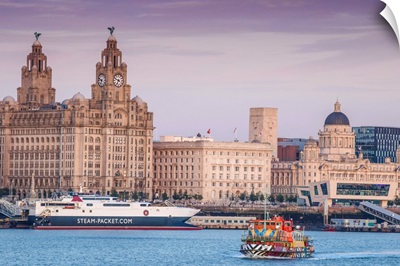 England, Merseyside, Liverpool, Mersey ferry and Liverpool skyline