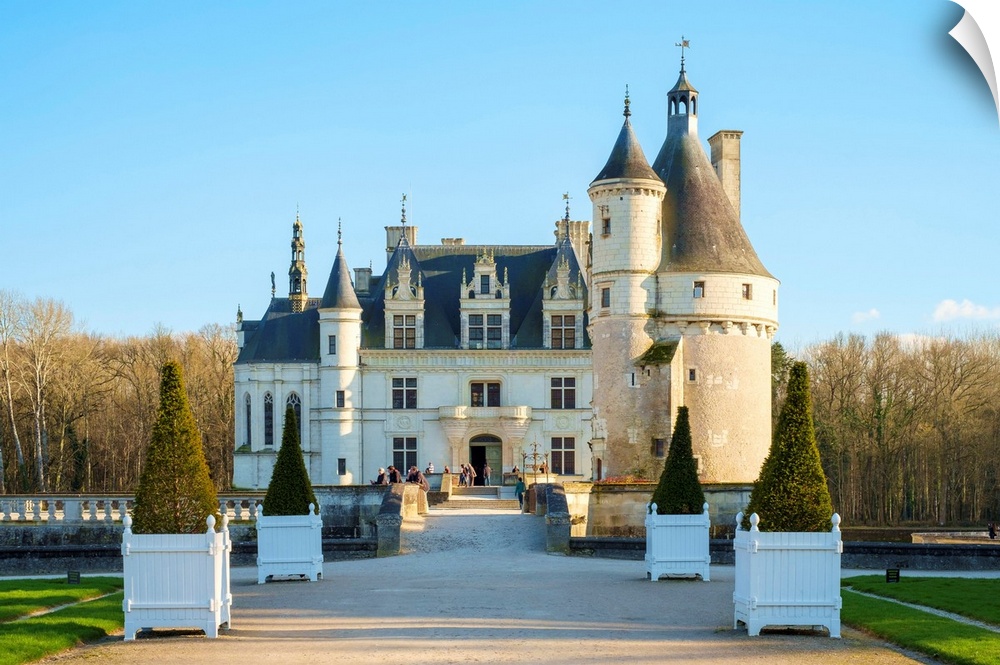 Front entrance to Chateau de Chenonceau castle, Chenonceaux, Indre-et-Loire, Centre, France.