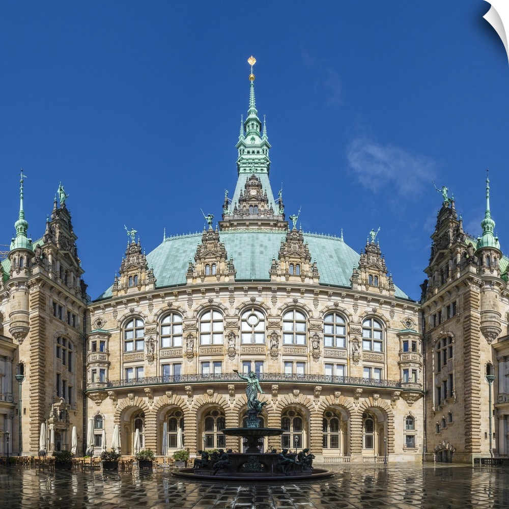 Germany, Hamburg. Rear facade and courtyard of Hamburg Rathaus (City Hall).