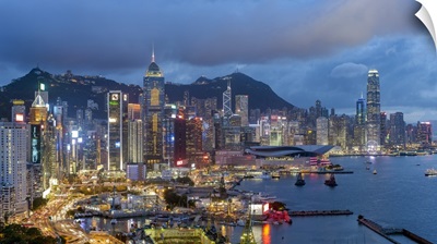 Harbour and Central district of Hong Kong Island and Victoria Peak, Hong Kong, China