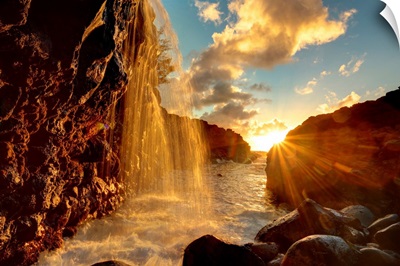 Hawaii, Kauai, Queen's Bath and waterfall