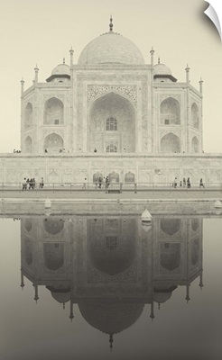India, Uttar Pradesh, Agra, Taj Mahal reflected in one of the bathing pools