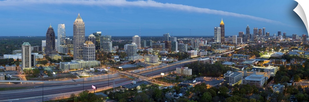 Elevated view over Interstate 85 passing the Atlanta skyline, Atlanta, Georgia, United States of America
