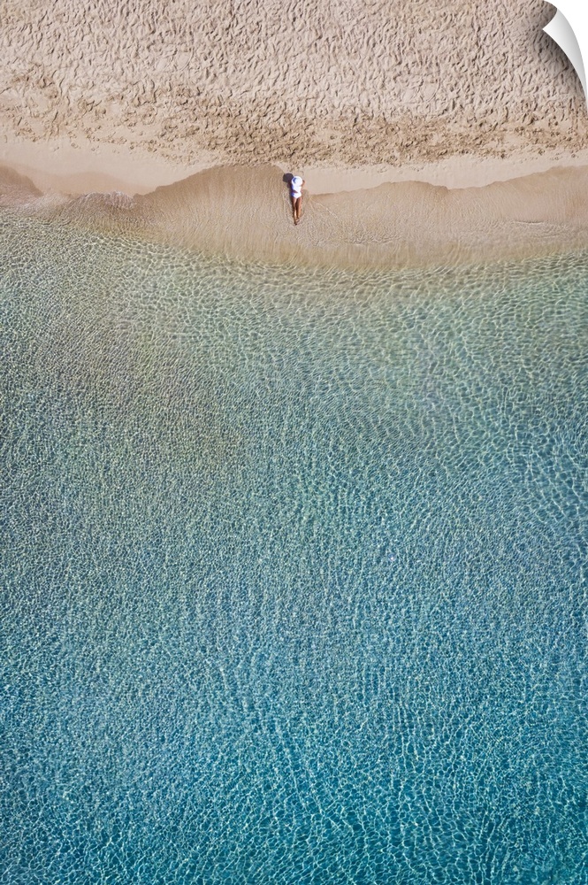 Italy, Apulia (Puglia), Salento, Lecce Province, Punta della Suina beach