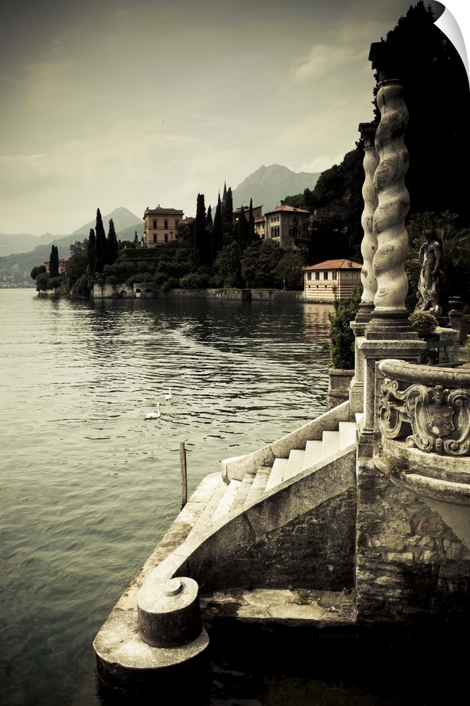 Italy, Lombardy, Lakes Region, Lake Como, Varenna, Villa Monastero, gardens and lakefront