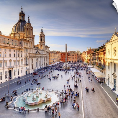 Italy, Rome, Navona square with Sant'Agnese in Agone church and 4 rivers fountain