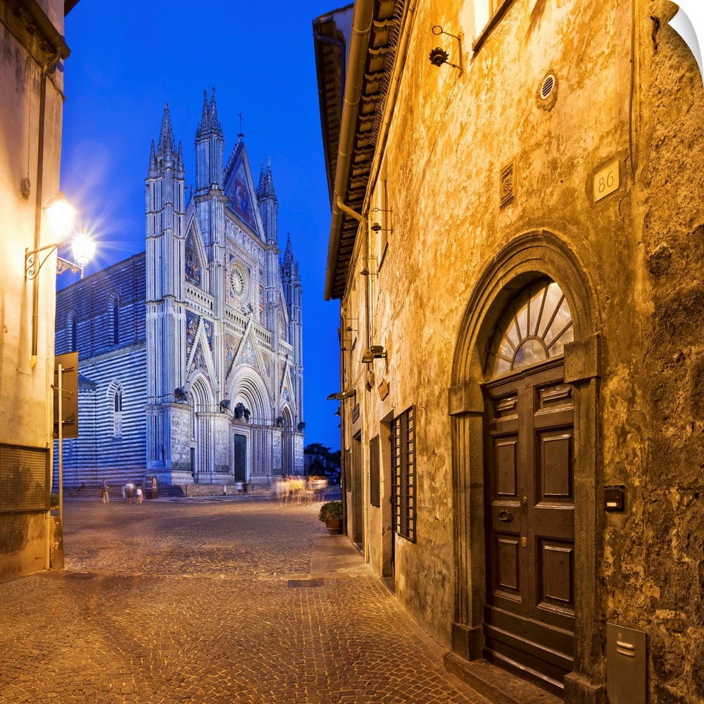 Italy, Umbria, Terni district, Orvieto,  Cathedral in Piazza Duomo.