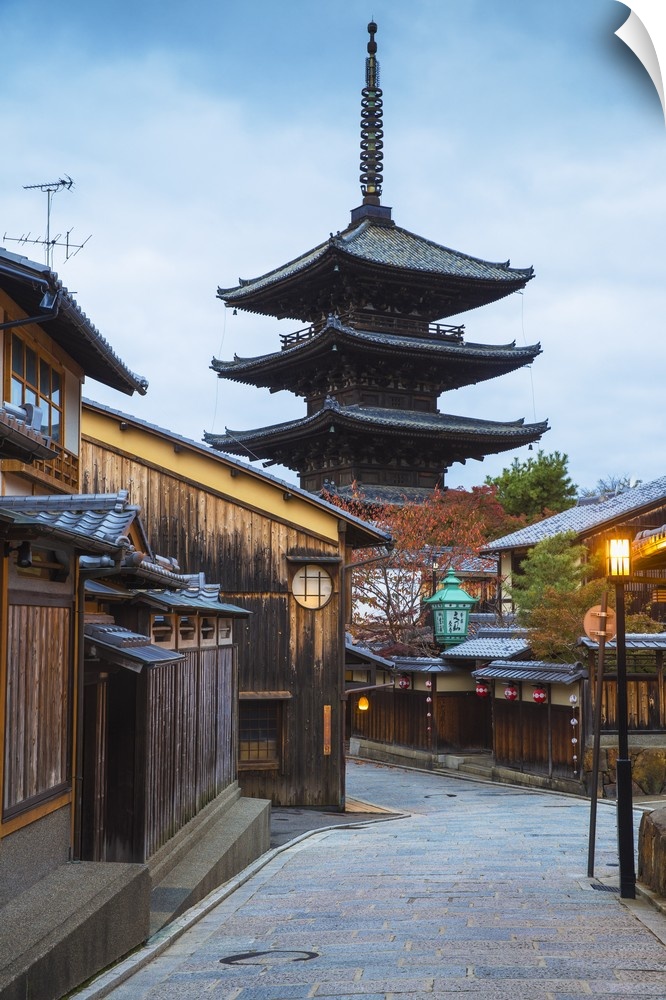 Japan, Kyoto, Higashiyama District, Gion, Yasaka Pagoda in Hokanji temple.