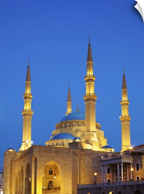 Lebanon, Beirut, Mohammed Al-Amin Mosque at dusk