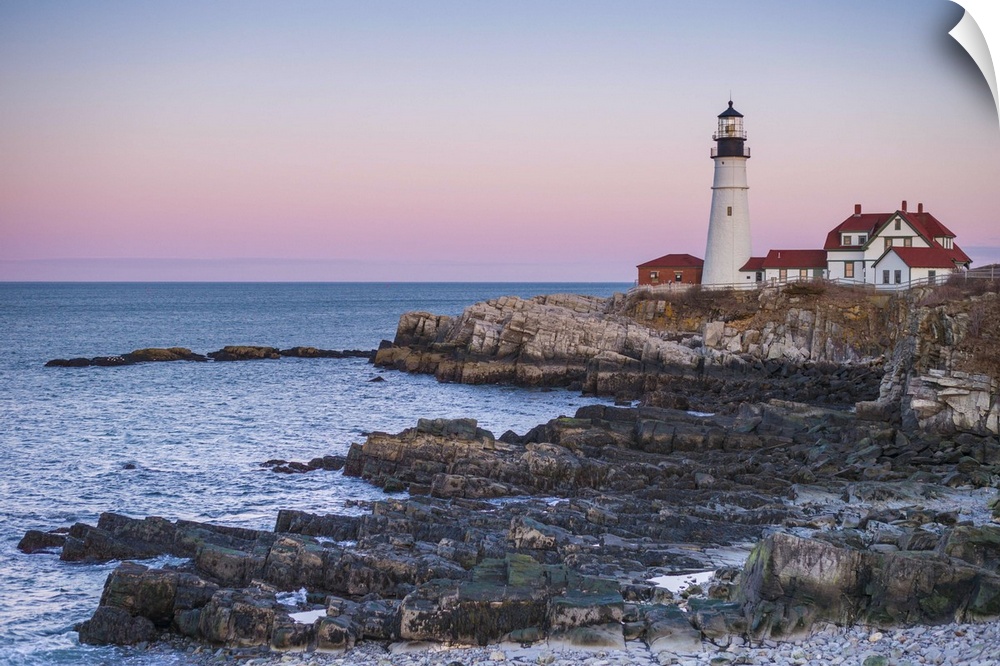 USA, Maine, Portland, Cape Elizabeth, Portland Head Light, lighthouse, dusk.