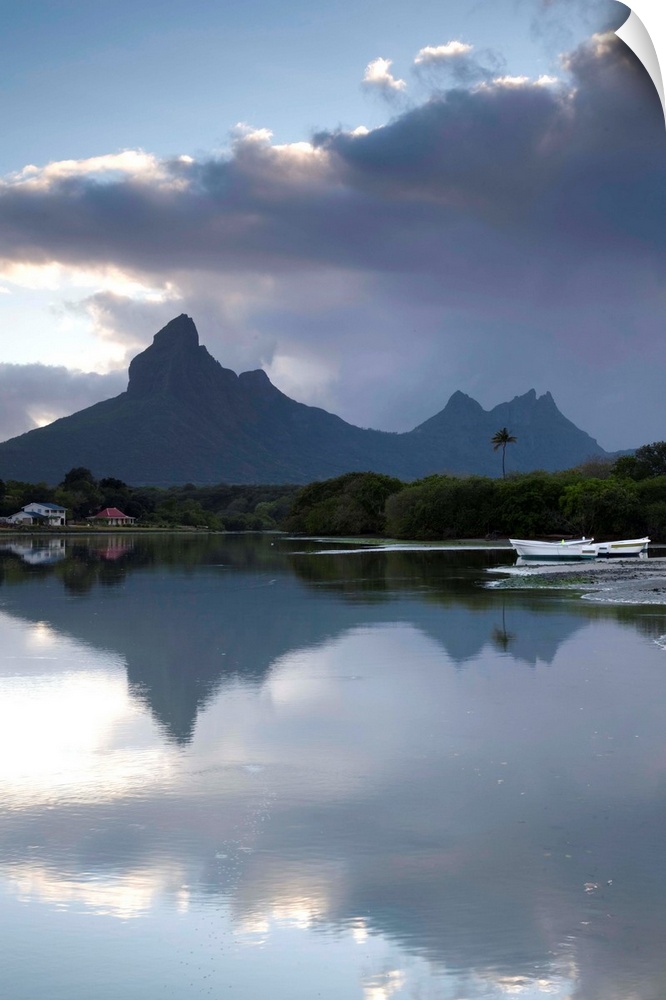 Mauritius, Western Mauritius, Tamarin, Montagne du Rempart mountain (el. 777 meters) , dawn