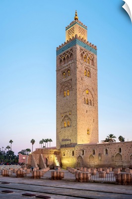 Morocco, Marrakesh-Tensift-El Haouz Region, 12th Century Koutoubia Mosque At Dusk