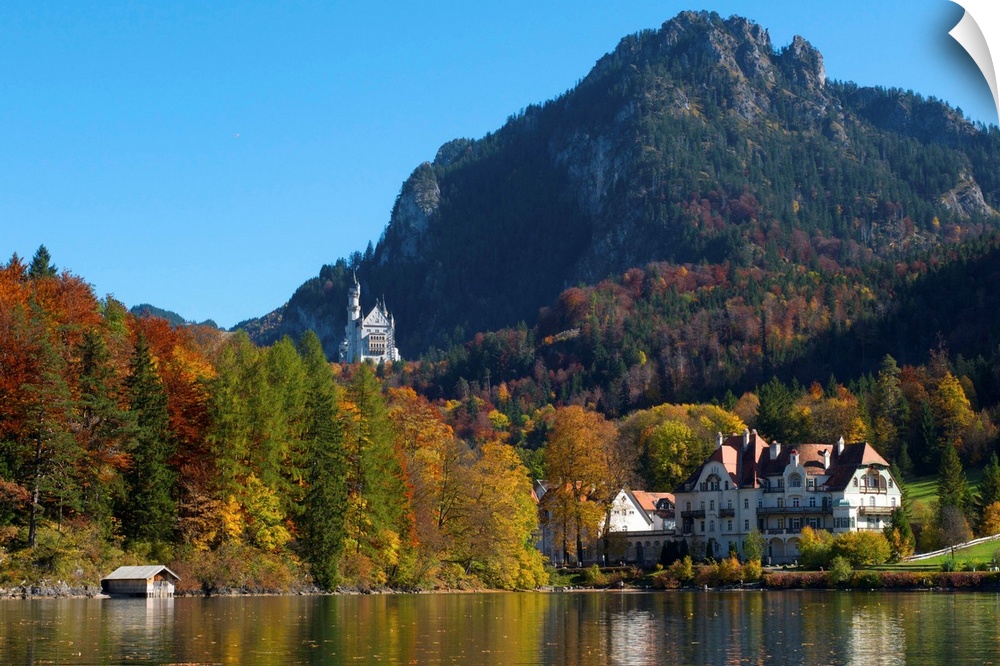 Neuschwanstein Castle ans Lake Alpsee, Allgaeu, Bavaria, Germany