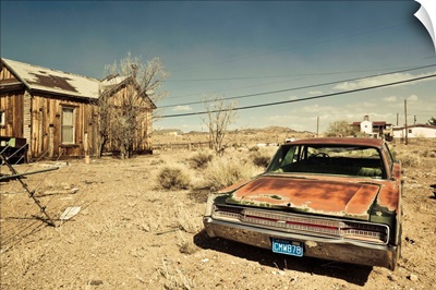 Nevada, Great Basin, Goldfield, abandoned house and car