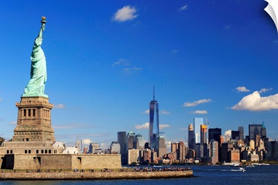 New York City, Statue of Liberty and Lower Manhattan Skyline