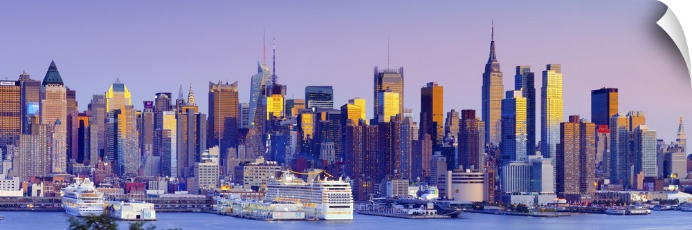 USA, New York, Manhattan, Midtown across the Hudson River