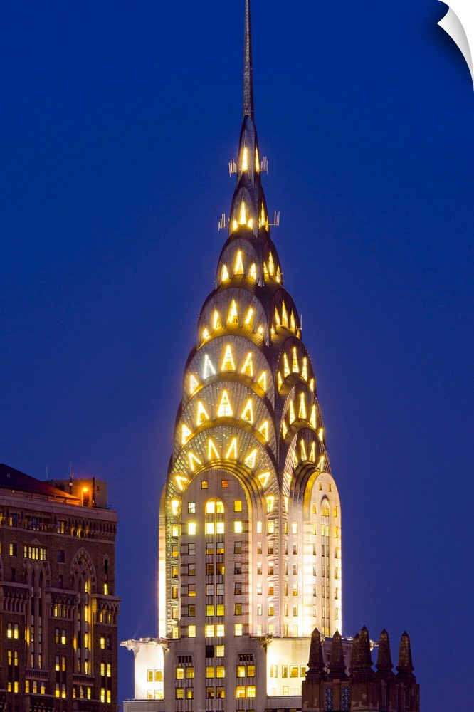 USA, New York, Manhattan, Midtown, Chrysler Building in centre