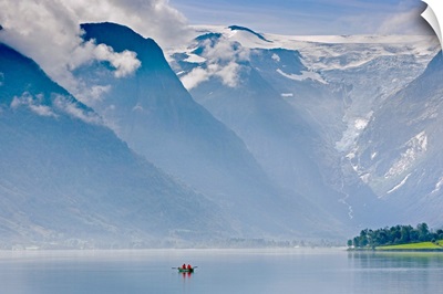 Norway, Western Fjords, Nordfjord, people in rowing boat