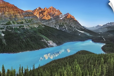Peyto Lake With Mount Patterson, Canada, Alberta, Banff National Park, Rocky Mountains