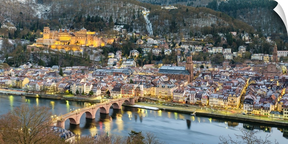 Germany, Baden-Wurttemberg, Heidelberg. Schloss Heidelberg castle, Alte Brucke (old bridge), and buildings in the Altstadt...