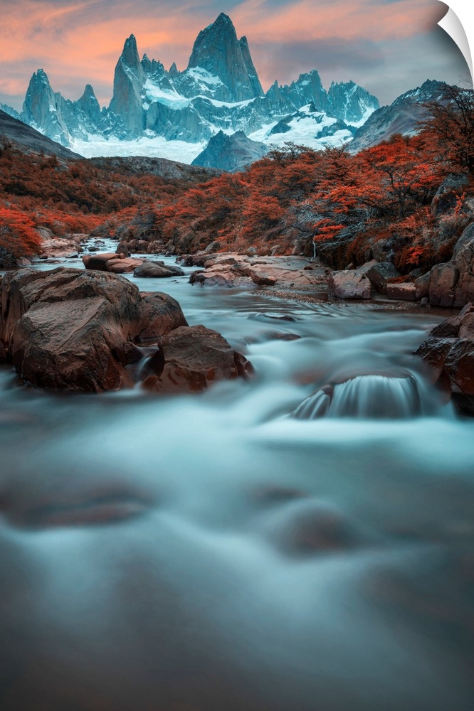 South America, Argentina, Patagonia, Los Glaciares National Park, Andes mountains and Mount Fitz Roy