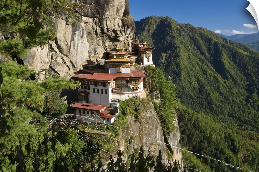 Taktsang Dzong (monastery) or Tiger's Nest, built in the 8th century, Paro, Bhutan