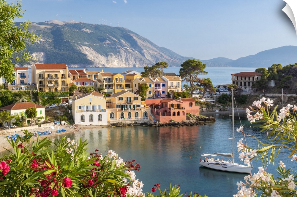 The harbour and Venetian architecture of Assos, Kefalonia, Ionian Islands, Greece.