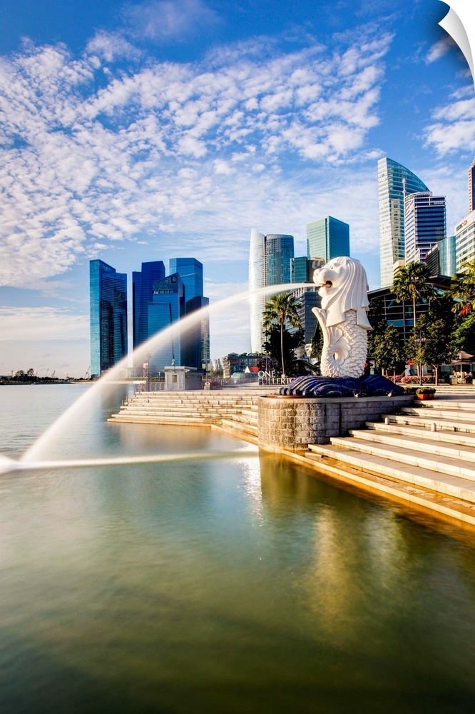 The Merlion Statue with the City Skyline in the background, Marina Bay, Singapore, South East Asia