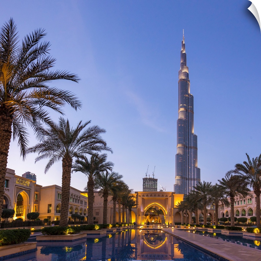 Uae, Dubai, Burj Khalifa From Dubai Mall Gardens.
