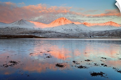 UK, Scotland, Highlands, Black Cuillin at sunrise