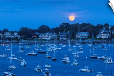 USA, New England, Massachusetts, Marblehead, Marblehead Harbor, Moonrise