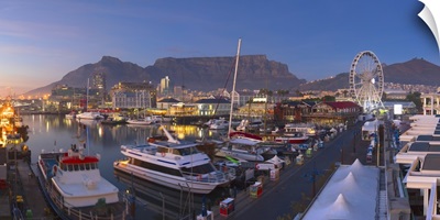 Victoria and Albert Waterfront at dawn, Cape Town, Western Cape, South Africa