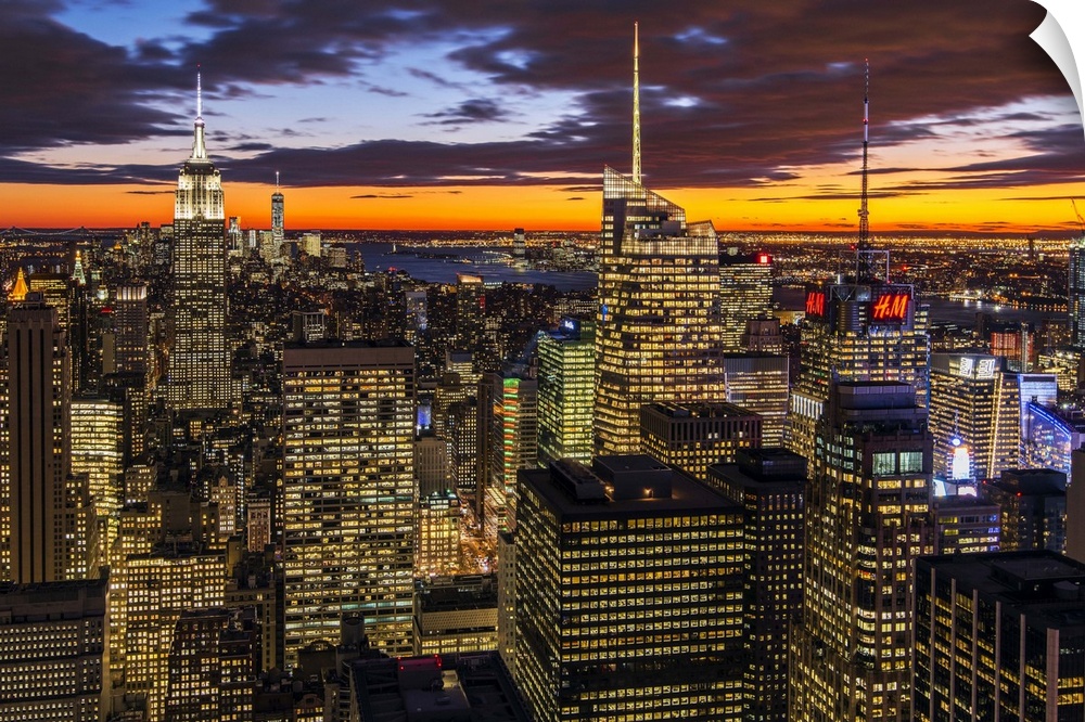 View over Midtown Manhattan skyline at dusk from the Top of the Rock, New York, USA.