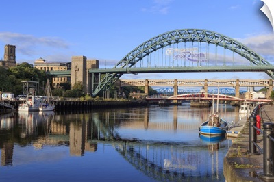 Views of the cities and bridges of Newcastle and Gateshead on the river Tyne