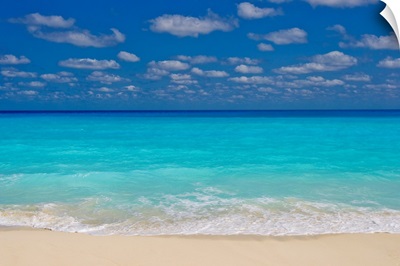 Turquoise water and soft beaches create a paradise at Cancun, Mexico